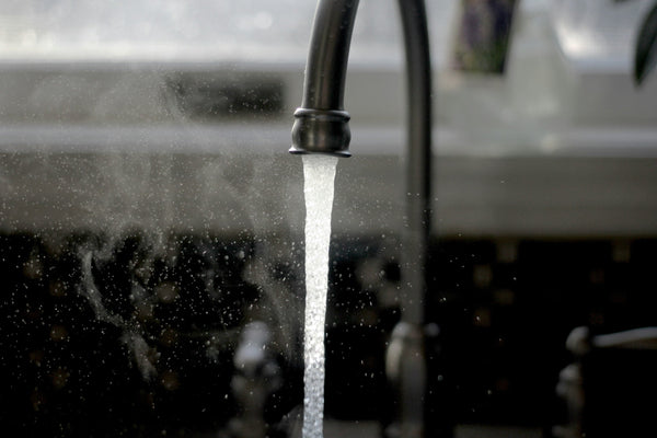 Déménagement : comment vérifier la qualité de l’eau de son nouveau logement ?